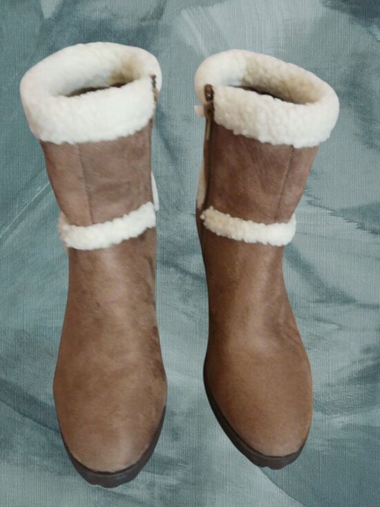 Olivia Miller Shoes - Olivia Miller  Ankle Boots With Faux Sherpa Fur Lined Taupe Brown SIZE 8